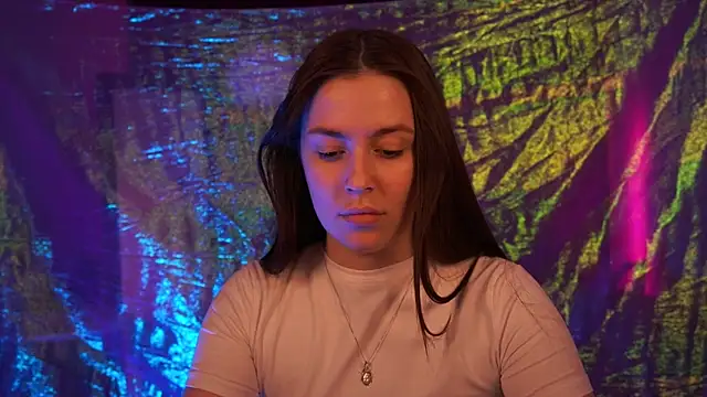 EmiliyaRoude online show from 12.18.25