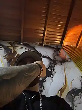 Ades Lowe online show from 11.02.25