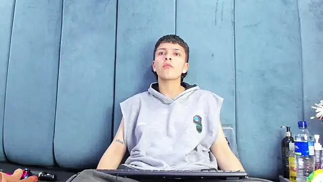 Megan Thompson  online show from 02.15.26