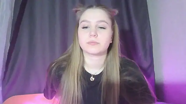 yourhoney Lola  online show from 11.22.25