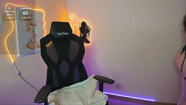 ShalinaMontana online show from 10.18.25