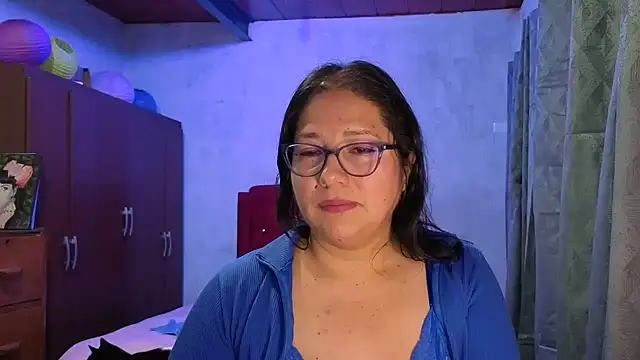 scarlett widow  online show from 12.19.25