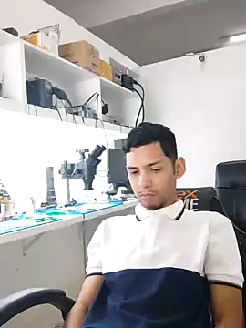 Snapshot of Oqui chatting on 02.21.26 Oqui online show from 02.21.26