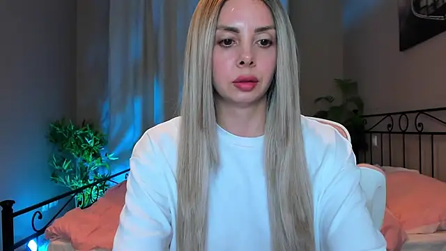 VelvetEliza online show from 04.15.26