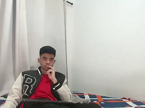Snapshot of camillo_beischel_ chatting on 09.12.25 camillo beischel online show from 09.12.25
