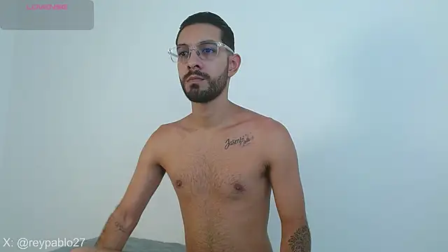 ReyPablo1 online show from 11.19.25