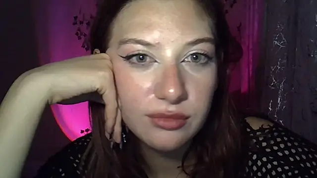 Lily Ember online show from 10.24.25