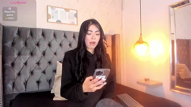 Anya Belth online show from 03.18.26