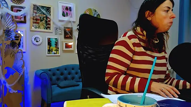 MartaEdams online show from 11.05.25