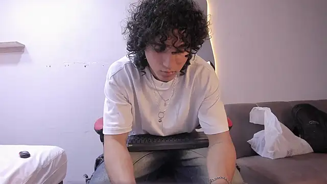 Snapshot of JackesTaylor chatting on 02.06.26 JackesTaylor online show from 02.06.26