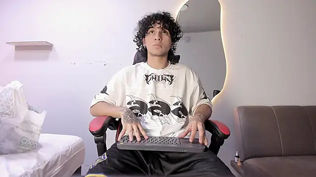 Snapshot of JackesTaylor chatting on 02.08.26 JackesTaylor online show from 02.08.26