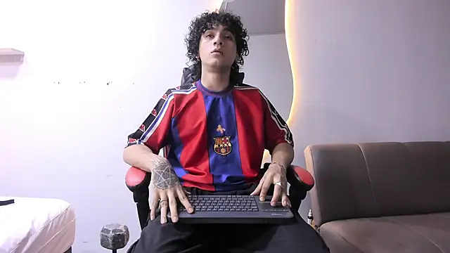 Snapshot of JackesTaylor chatting on 02.10.26 JackesTaylor online show from 02.10.26