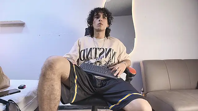 Snapshot of JackesTaylor chatting on 02.12.26 JackesTaylor online show from 02.12.26