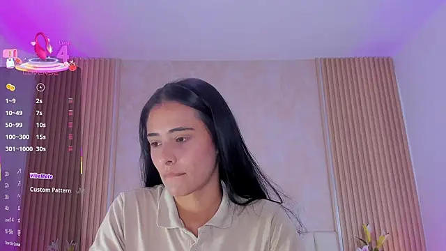 Snapshot of ZOEBARLOWE chatting on 10.14.25 ZOEBARLOWE online show from 10.14.25