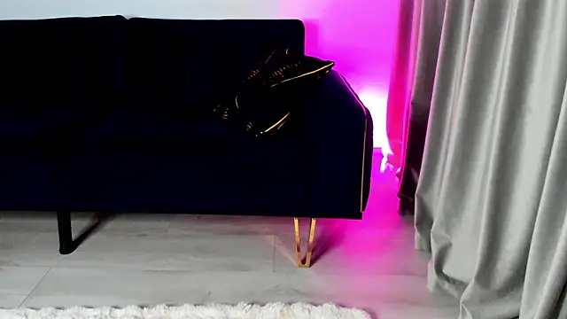 SluttyMaddy online show from 11.13.25