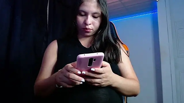 Snapshot of Abbiprada chatting on 09.25.25 Abbiprada online show from 09.25.25