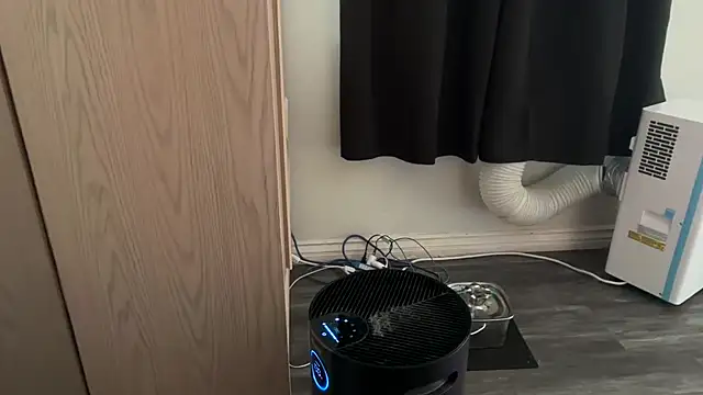 kSwisssxxx online show from 11.06.25