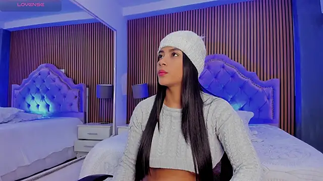 SelenaStonne online show from 09.18.25