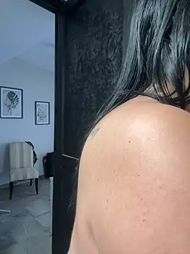 victoria amatista  online show from 10.29.25