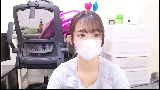 Snapshot of MAIMAI-club chatting on 02.16.26 MAIMAI-club online show from 02.16.26