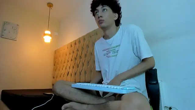 Darkknightx01 online show from 02.28.26