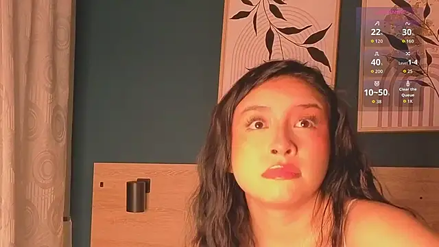 SarahMiler  online show from 09.10.25