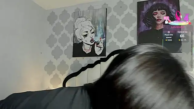 SarahMiler  online show from 10.27.25