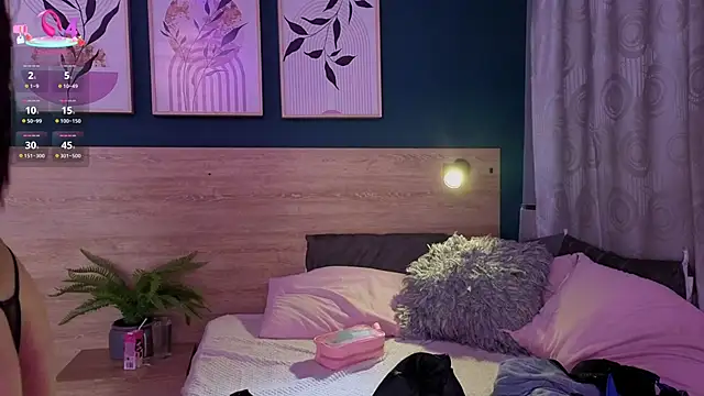 SarahMiler  online show from 02.13.26