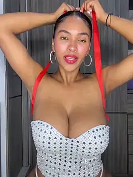 Snapshot of Mia_sweet80 chatting on 09.22.25 Mia sweet80 online show from 09.22.25