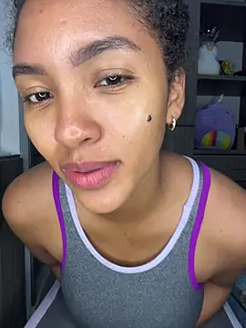 Snapshot of Mia_sweet80 chatting on 10.24.25 Mia sweet80 online show from 10.24.25