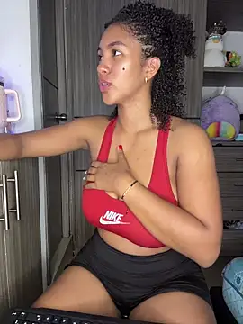 Snapshot of Mia_sweet80 chatting on 10.26.25 Mia sweet80 online show from 10.26.25