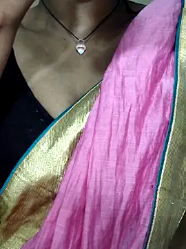 Snapshot of Hotty_Sonali chatting on 09.24.25 Hotty Sonali online show from 09.24.25