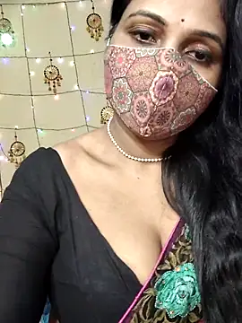 Snapshot of Hotty_Sonali chatting on 10.13.25 Hotty Sonali online show from 10.13.25