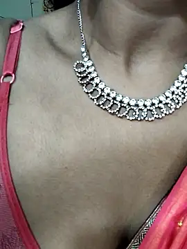 Snapshot of Hotty_Sonali chatting on 10.16.25 Hotty Sonali online show from 10.16.25