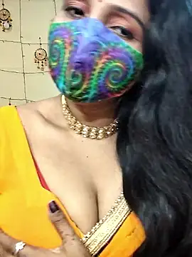 Snapshot of Hotty_Sonali chatting on 10.17.25 Hotty Sonali online show from 10.17.25