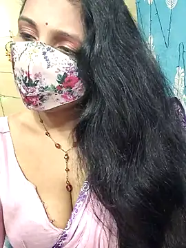 Snapshot of Hotty_Sonali chatting on 10.19.25 Hotty Sonali online show from 10.19.25