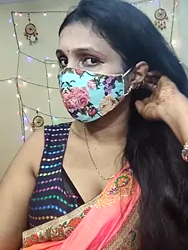 Snapshot of Hotty_Sonali chatting on 10.20.25 Hotty Sonali online show from 10.20.25