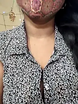 Snapshot of Hotty_Sonali chatting on 10.23.25 Hotty Sonali online show from 10.23.25