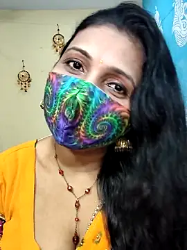 Snapshot of Hotty_Sonali chatting on 10.29.25 Hotty Sonali online show from 10.29.25