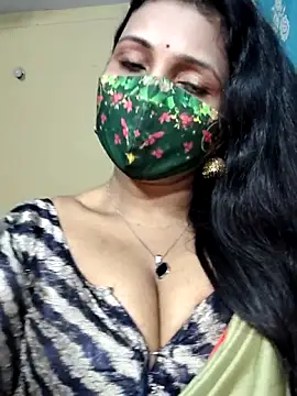 Snapshot of Hotty_Sonali chatting on 11.08.25 Hotty Sonali online show from 11.08.25