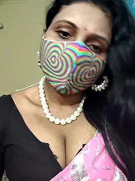 Snapshot of Hotty_Sonali chatting on 11.10.25 Hotty Sonali online show from 11.10.25