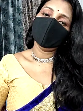 Snapshot of Hotty_Sonali chatting on 04.22.26 Hotty Sonali online show from 04.22.26