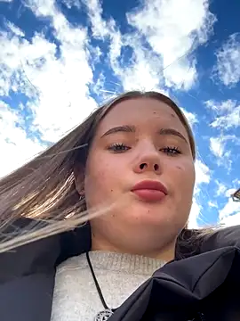 Snapshot of StephanieMur chatting on 10.01.25 StephanieMur online show from 10.01.25