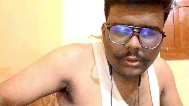 Snapshot of brownbear6 chatting on 10.17.25 brownbear6 online show from 10.17.25