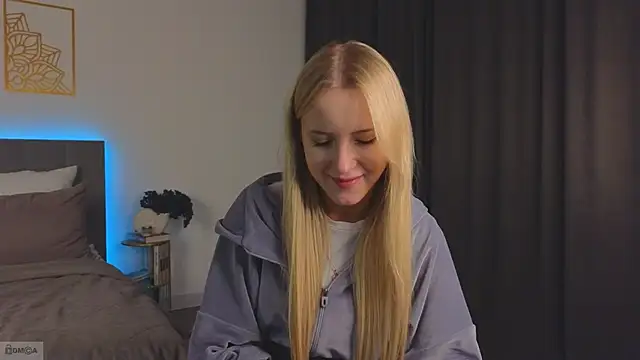 Adele Armas online show from 10.21.25