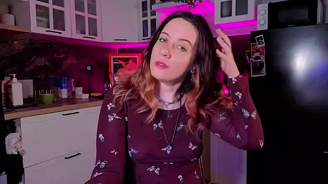 NanaMoonlight online show from 04.04.26