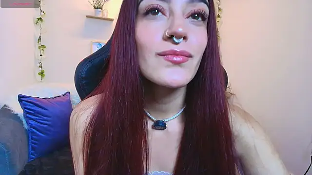 Snapshot of ViolethRosse chatting on 05.08.26 ViolethRosse online show from 05.08.26