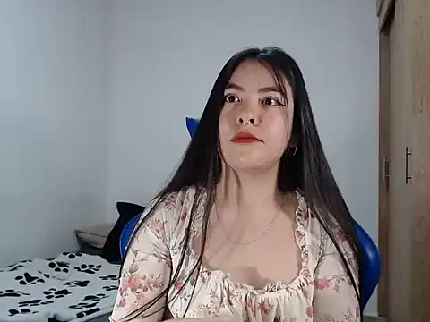 EloiseJun online show from 09.11.25