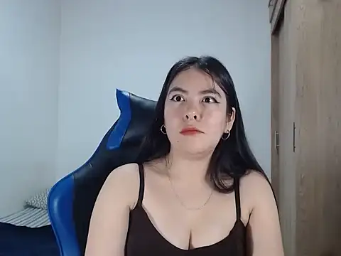 EloiseJun online show from 09.27.25