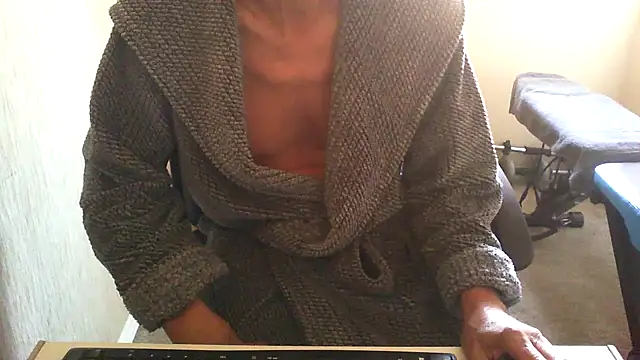 Snapshot of rogpb chatting on 09.12.25 rogpb online show from 09.12.25